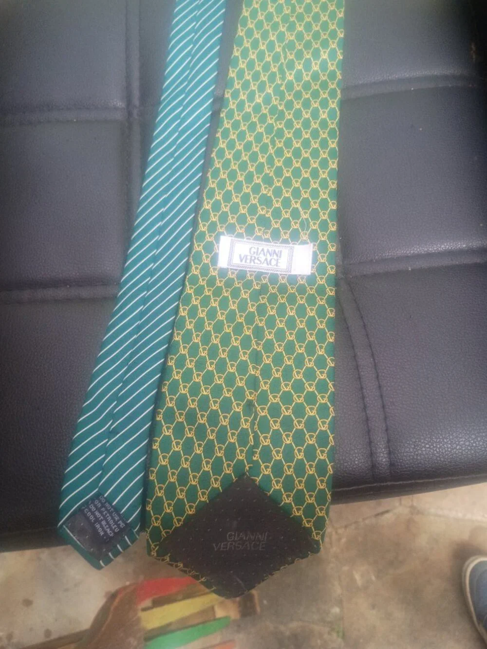 Authentic *Vintage* Men's Gianni Versace Necktie, 1990's